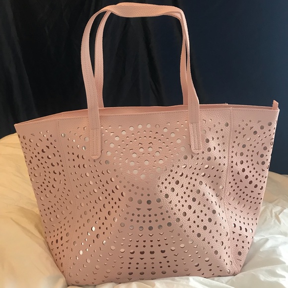 Bath & Body Works Handbags - Zip-top Bath & Body Works tote